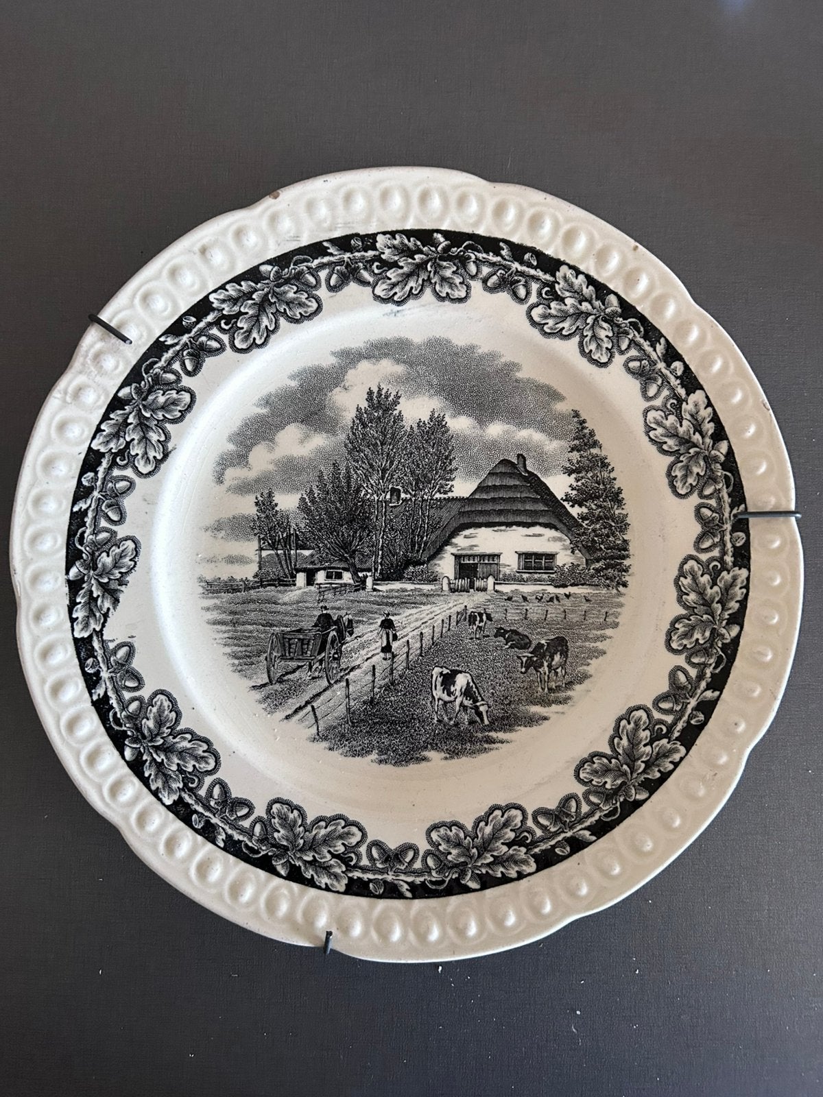 Société Céramique Maastricht Boerenhoeve vintage/antiek bord, Antiek en Kunst, Ophalen