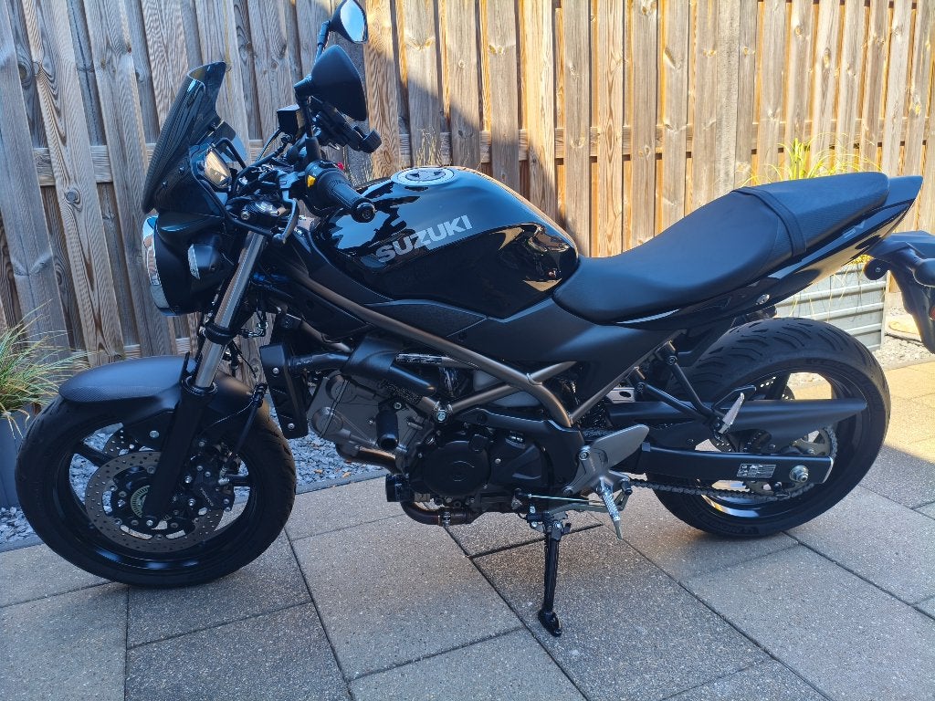 Te koop absolute nieuwstaat verkerende Suzuki sv 650 2022, Motoren, Motoren | Suzuki, 2 cilinders, Nieuw, Motorrijbewijs A, Particulier