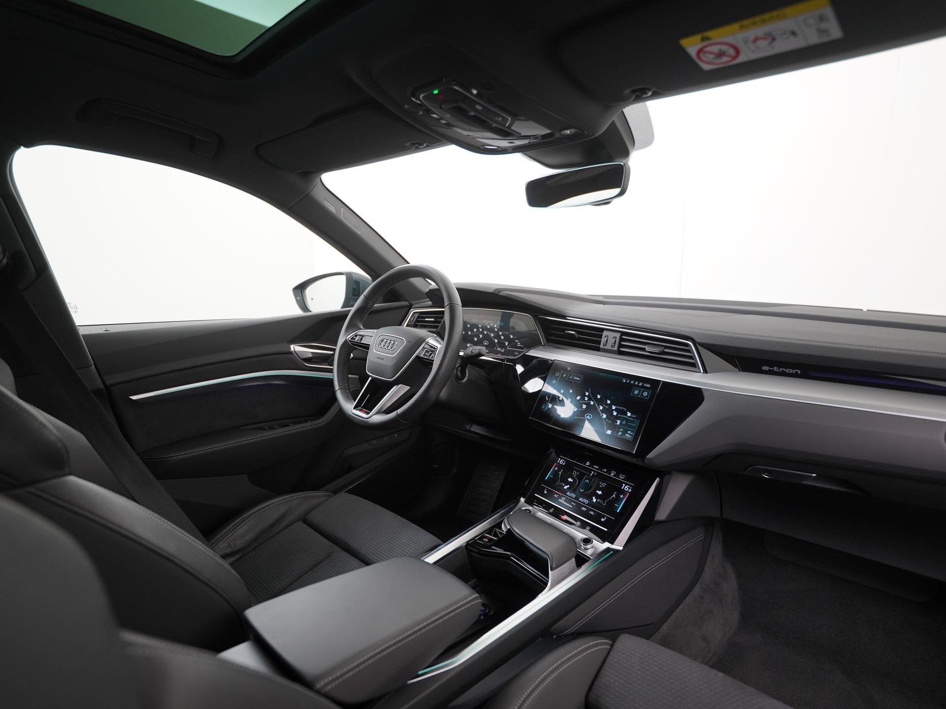 Audi e-tron Sportback 55 quattro S edition 95 kWh | SOH 95%, Auto's, Automaat, Zwart, Leder en Stof, Vierwielaandrijving
