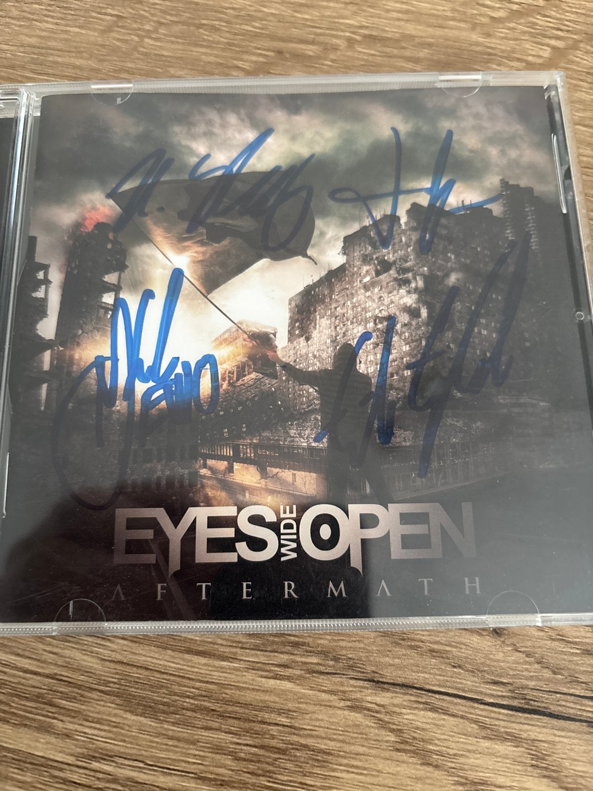 Eyes Wide Open - Aftermath (Gesigneerd CD Album), Ophalen of Verzenden, Zo goed als nieuw, Album, Gesigneerd