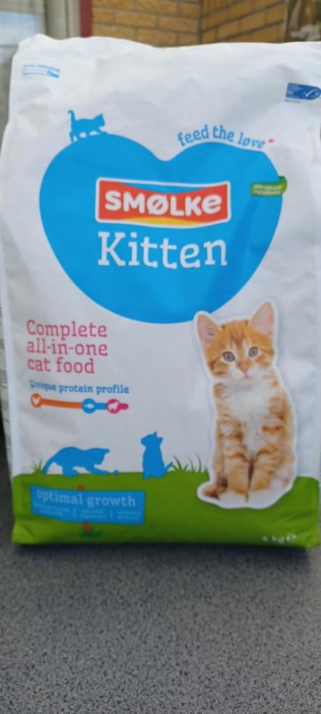 Kittenvoer met gratis kattenbakvulling 20 L, Dieren en Toebehoren, Dierenvoeding, Ophalen
