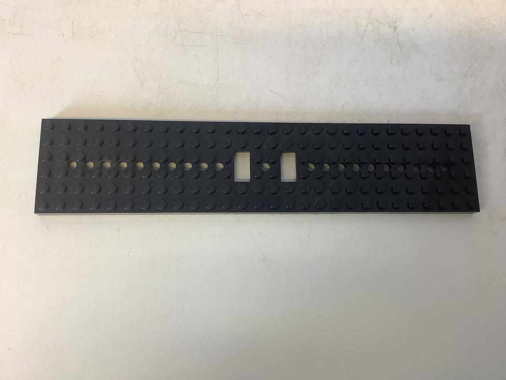 Lego trein basisplaat 6x28 10 gaten en 1x2 uitsparingen, Ophalen of Verzenden, Gebruikt, Losse stenen, Lego