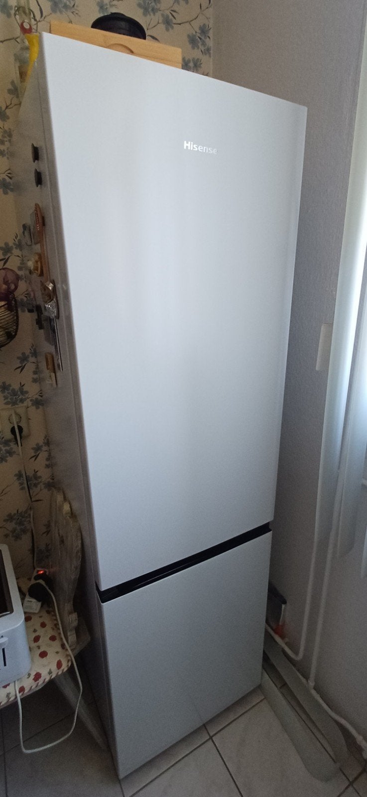 Hisense Koel-vriescombinatie met Total No Frost, Ophalen, Gebruikt, 200 liter of meer, 60 cm of meer