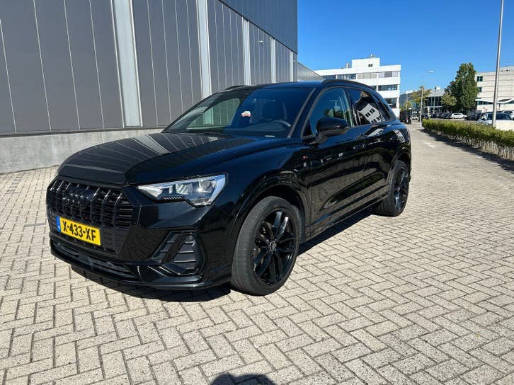Audi Q3 35 Tfsi 150pk S Tronic 2019 Zwart, Auto's, 4 cilinders, Zwart, 14 km/l, Geïmporteerd