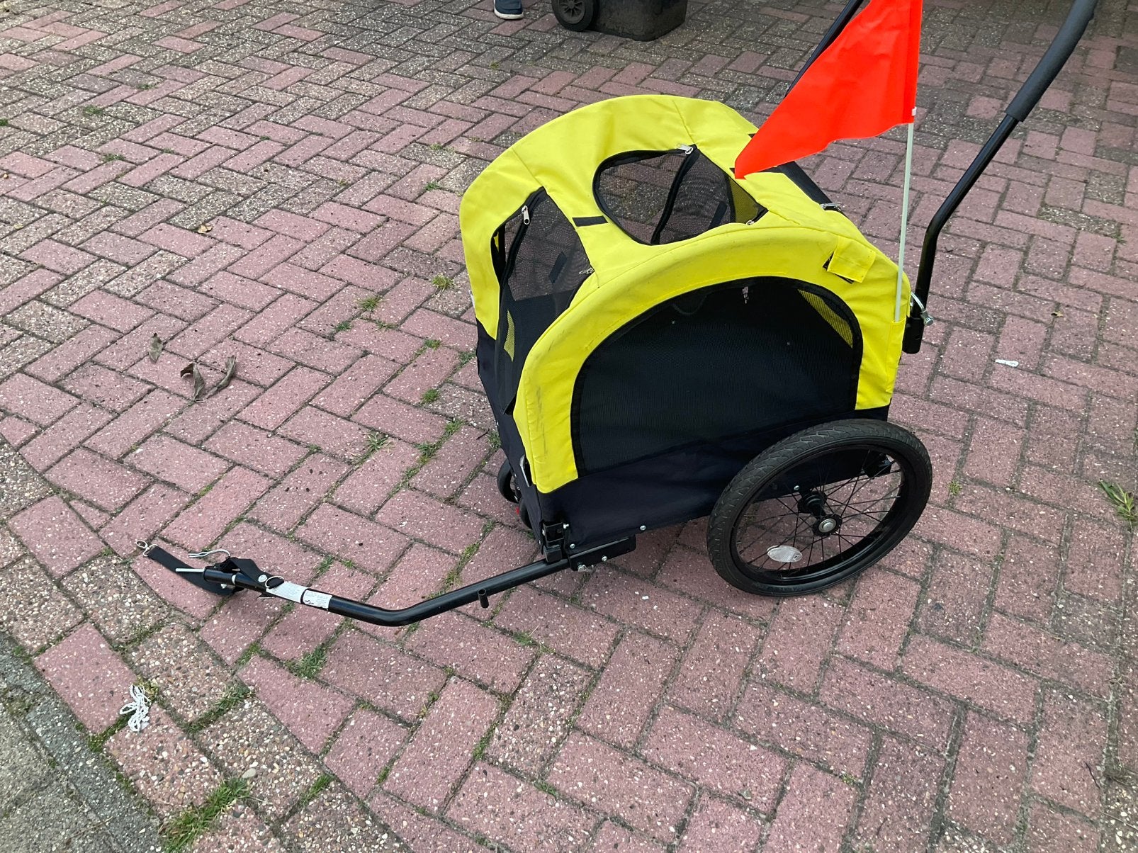 Honden fiets/wandel karretje, nooit gebruikt. €80, Ophalen of Verzenden, Zo goed als nieuw, Hondenkar