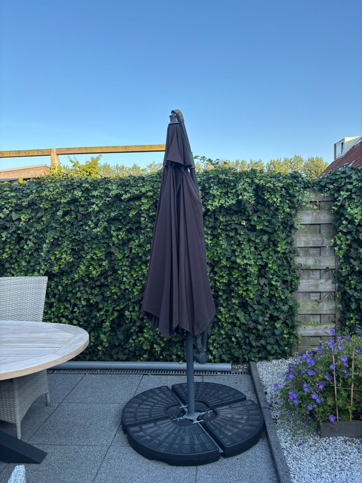 Verstelbare ronde zwarte parasol rond 3 meter, Ophalen, Verstelbaar, 2 tot 3 meter, Zweefparasol