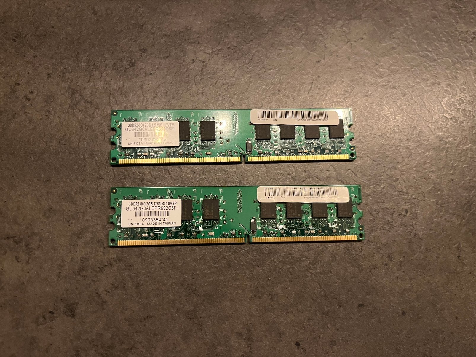 2x 2gb ddr2 geheugen, Computers en Software, Ophalen of Verzenden, Zo goed als nieuw, DDR2, Desktop