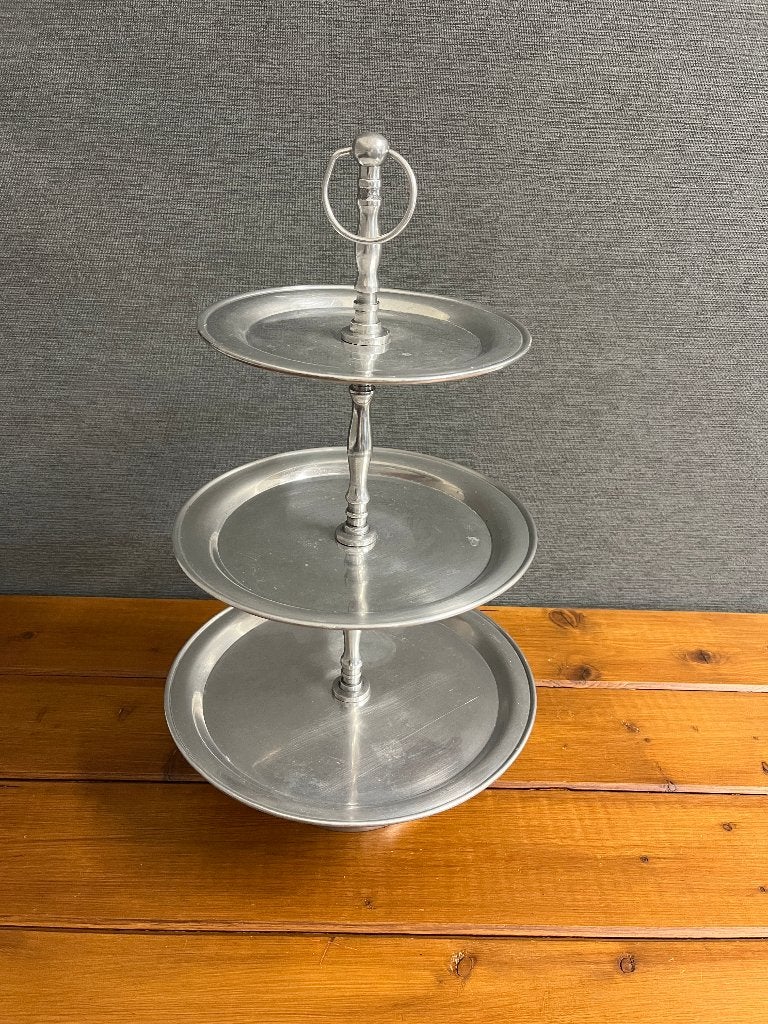Etagère . 3 etages , laags . Aluminium ., Ophalen of Verzenden, Gebruikt