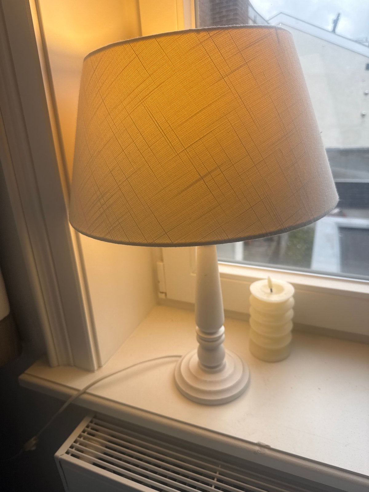 Crèmekleurige tafellamp met stoffen kap - 30W, 52H, Gebruikt, Textiel, Schemerlamp, Ophalen