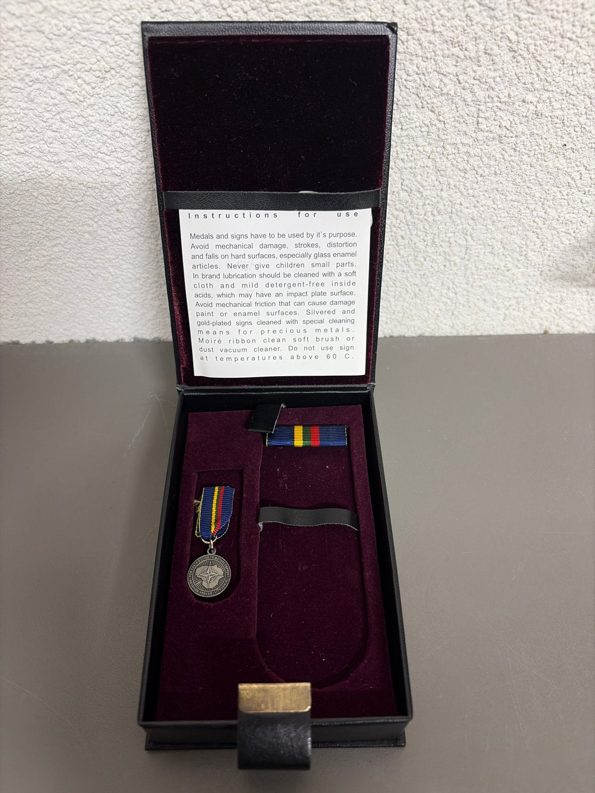 Litouwse Medaille eFP - in doos, Verzamelen, Militaria | Algemeen, Ophalen of Verzenden, Overige soorten, Overige gebieden, Lintje, Medaille of Wings