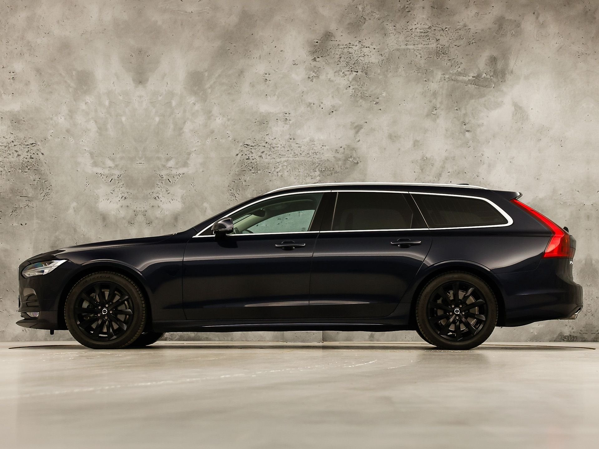 Volvo V90 2.0 T4 Momentum Sport 190Pk Automaat (APPLE CARPLA, Auto's, 12 maanden, 15 km/l, Blauw, 1616 kg