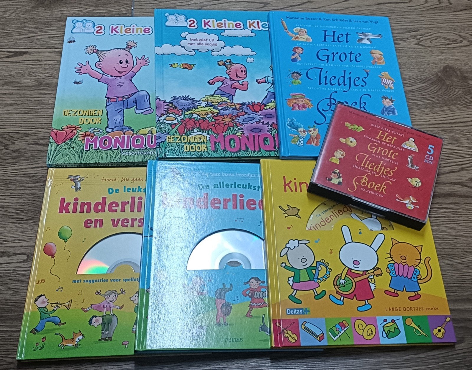 Grote collectie kinderliedjesboeken met CD's, Ophalen of Verzenden, Zo goed als nieuw, 2 tot 3 jaar