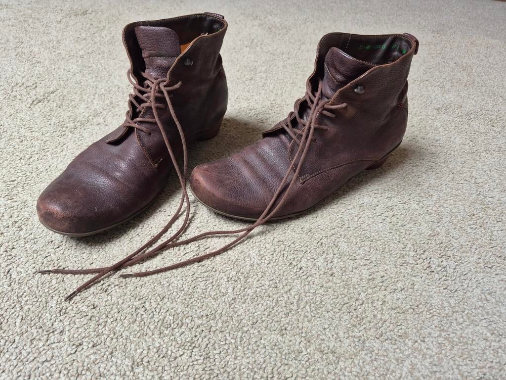 Bruin leren schoenen, Ophalen, Gedragen, Bruin