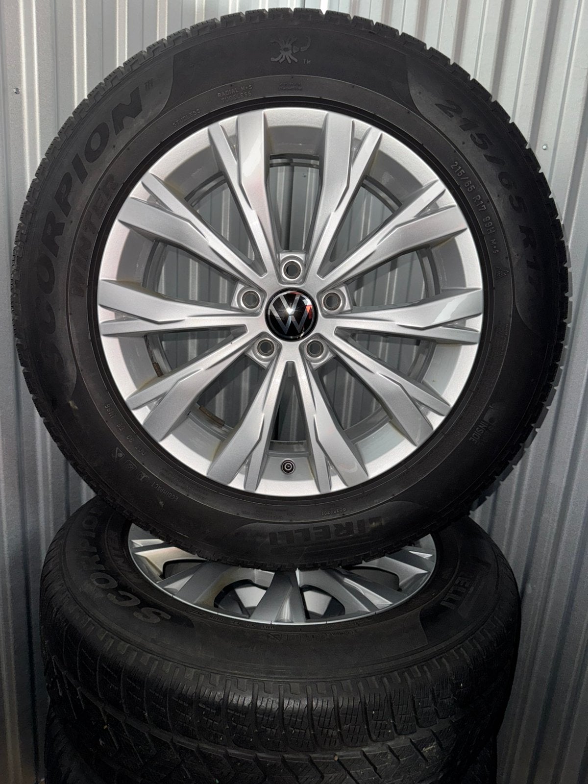 Originele Volkswagen Tiguan velgen 17 inch 5x112 | Z.G.A.N., Auto-onderdelen, Ophalen, 215 mm, Banden en Velgen, Nieuw