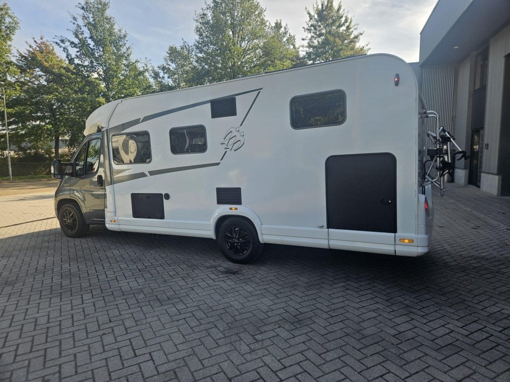 Foto 4 van Knaus Live i 700 MEG Bomvol opties, Bovag garantie!!