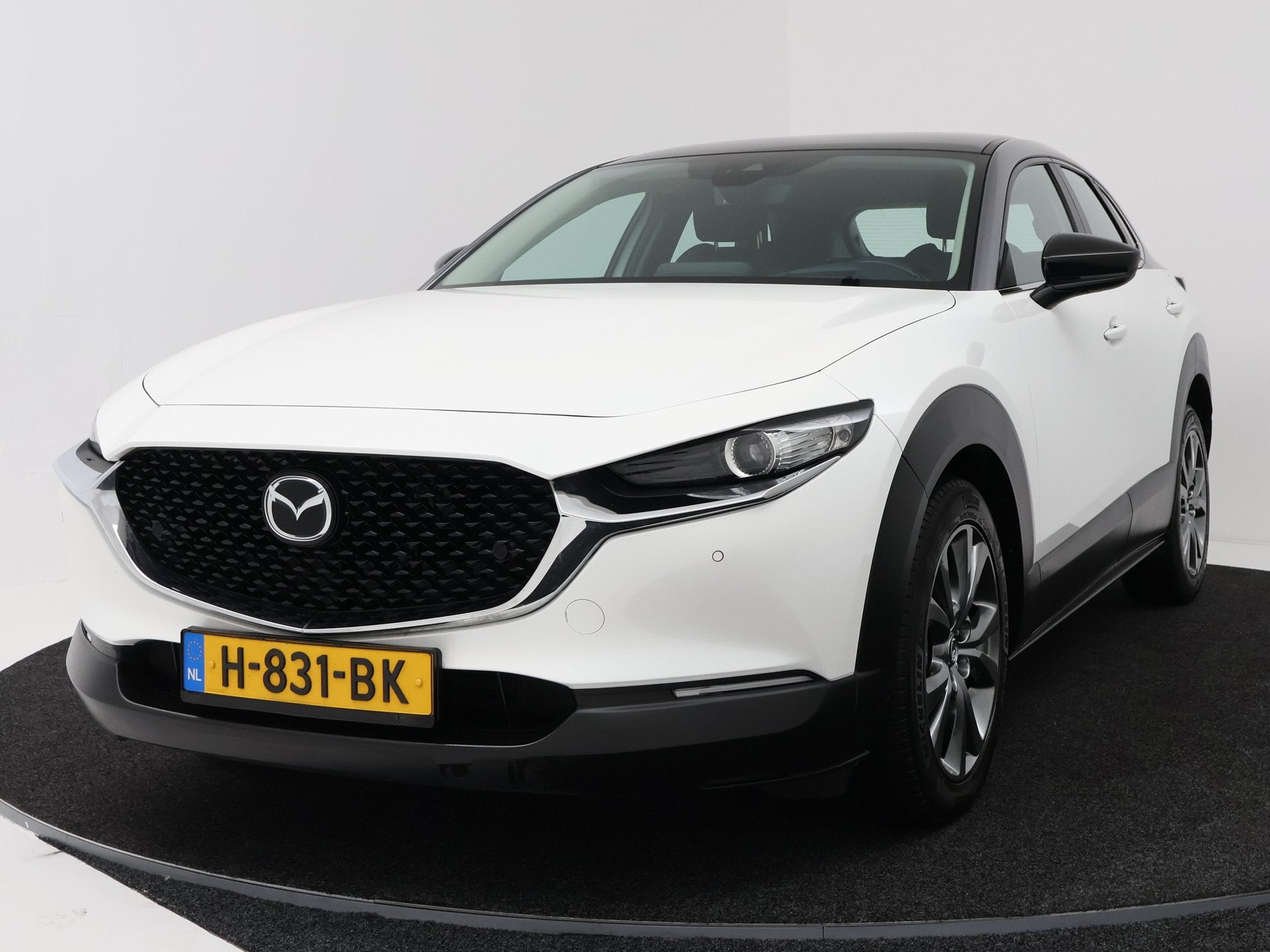 Mazda CX-30 2.0 e-SkyActiv-X M Hybrid Comfort | Unieke kleur, Stof, Gebruikt, 4 cilinders, 179 pk