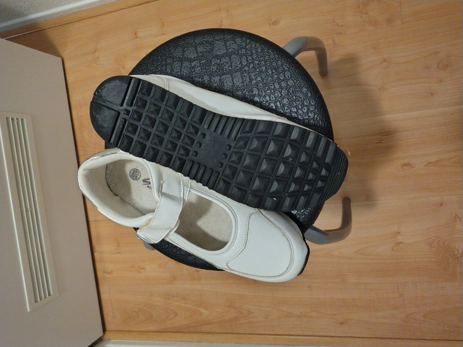 Dames witte schoenen ( 2 paar), Ophalen of Verzenden, Zo goed als nieuw, Wit, Instappers