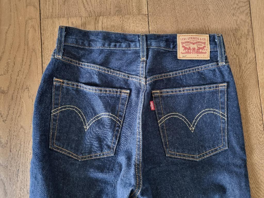 Levi 501 Jeans Nieuw!, Blauw, Nieuw, Ophalen of Verzenden, W27 (confectie 34) of kleiner