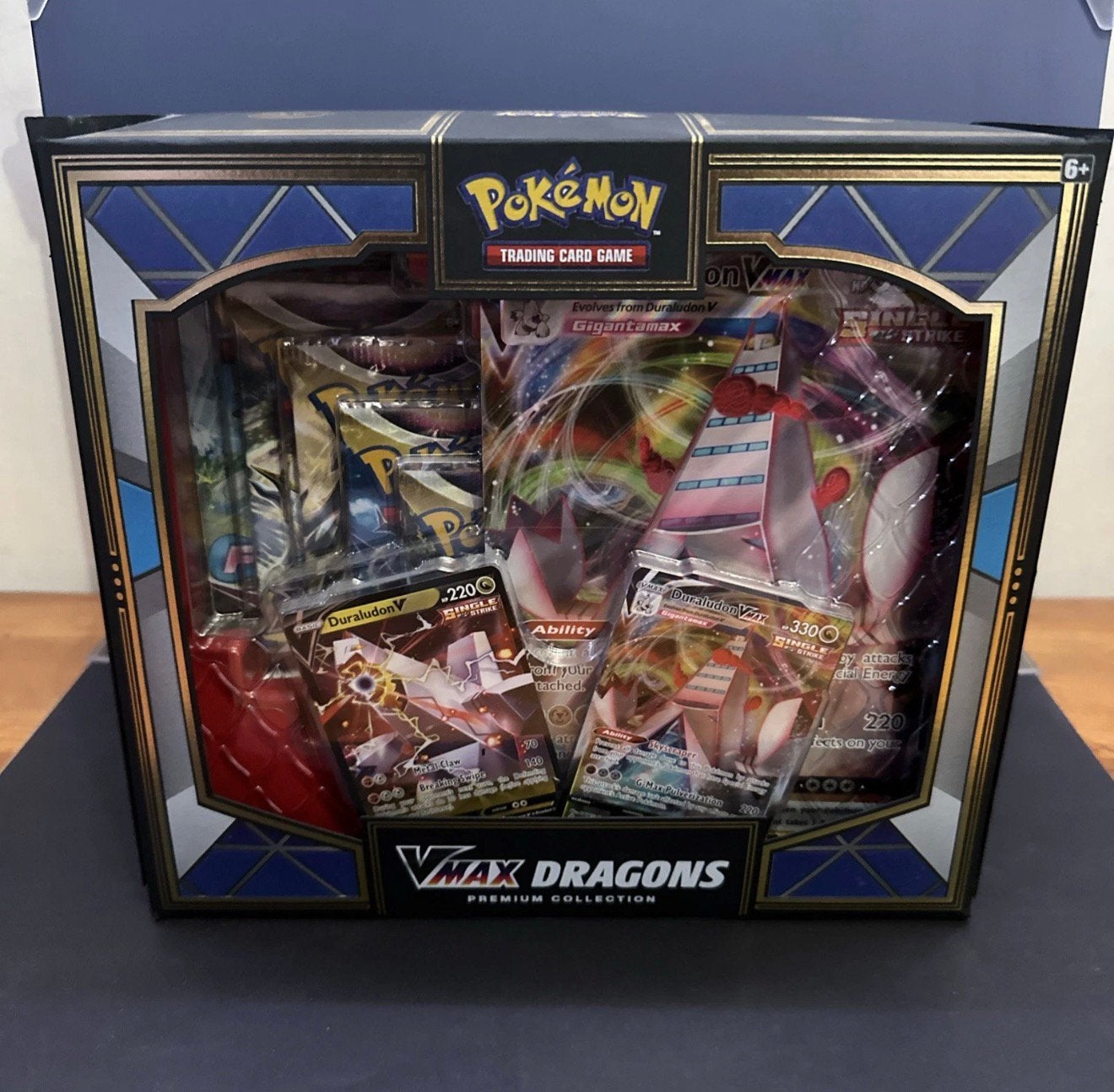 Vmax dragons pokemon premium collection, Ophalen of Verzenden, Zo goed als nieuw