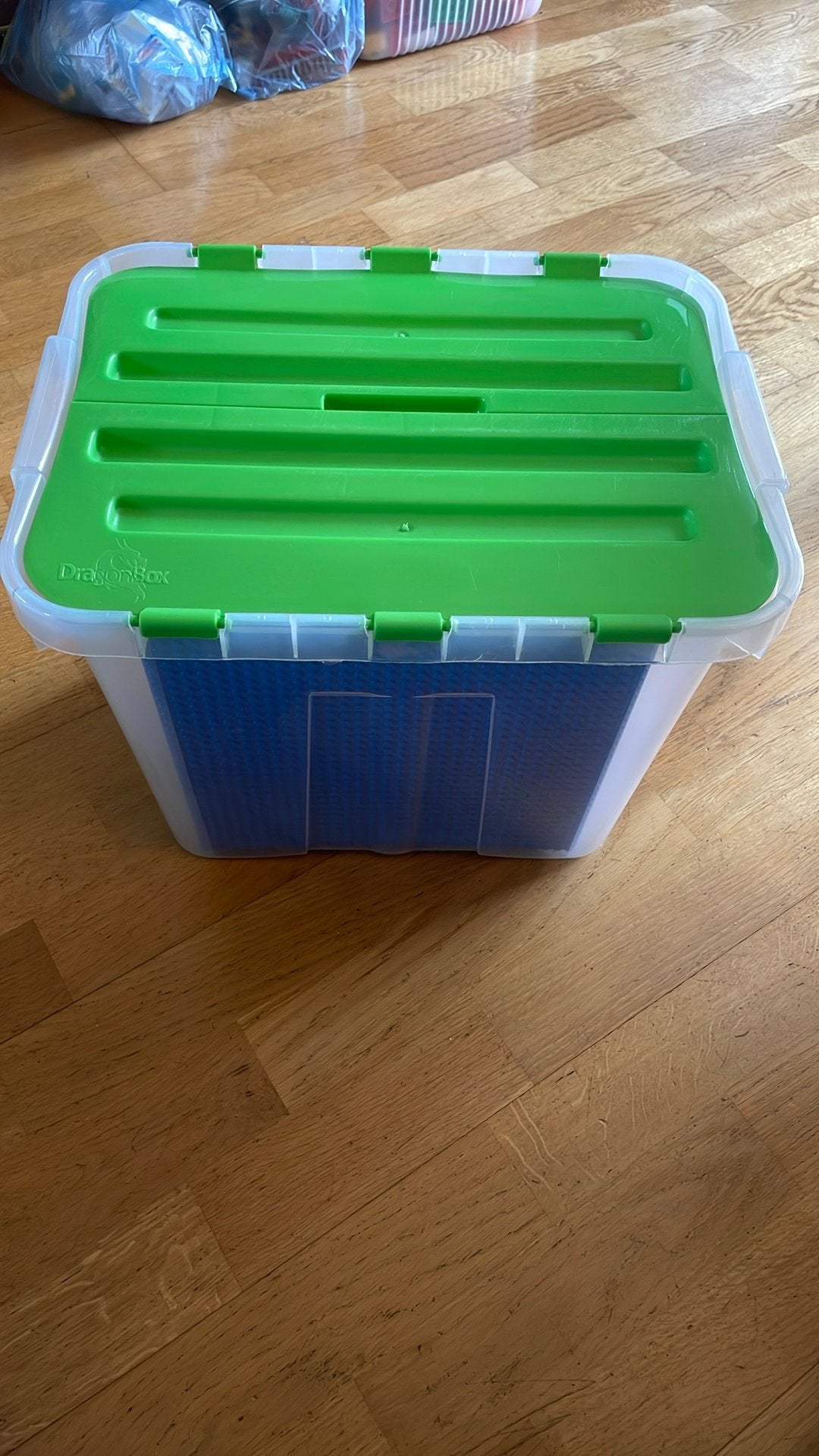 Krat Lego 1, Ophalen