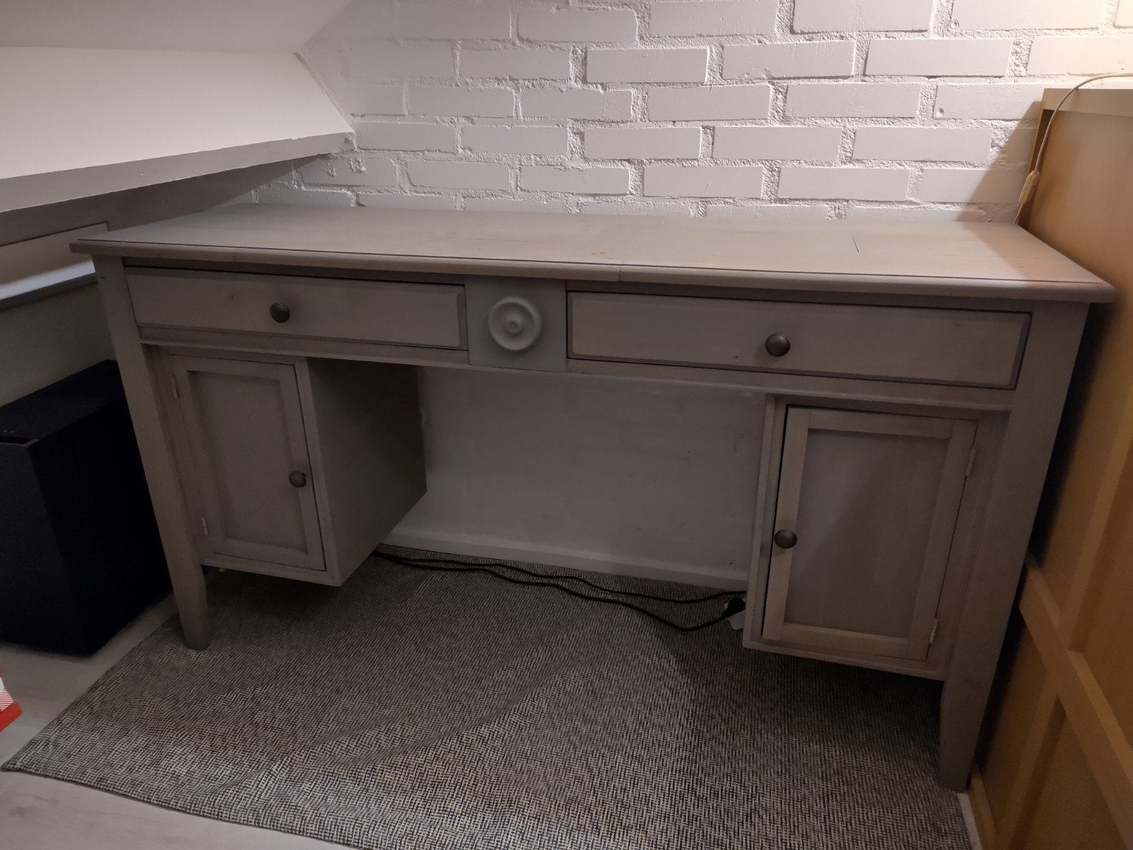 Massief houten bureau - grijsblauw - 2 lades en 2 deurtjes, Met lades, Hout, 46 cm, Ophalen of Verzenden