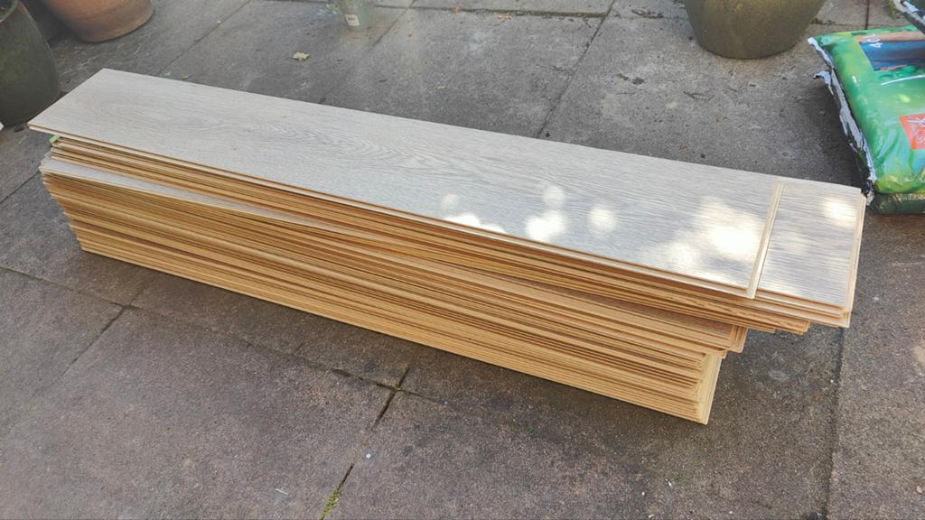 Gratis Laminaat: ~10m2 hele planken, ~5m2 halve, Ophalen, Gebruikt, 10 m² of meer, 10 tot 30 cm