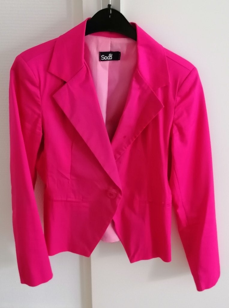 Te koop fel gekleurd roze jasje, colbert, mt S, Ophalen of Verzenden, Zo goed als nieuw, Jasje, Roze