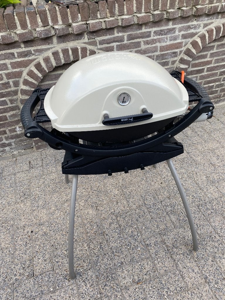 Weber Q1000 gasbarbecue met onderstel, Tuin en Terras, Ophalen, Gebruikt, Weber
