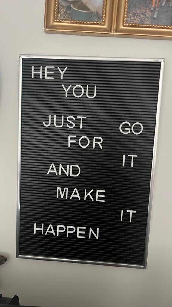 Letterbord met witte letters - Decoratief en inspirerend, Kunststof, Ophalen of Verzenden, Modern, Gebruikt