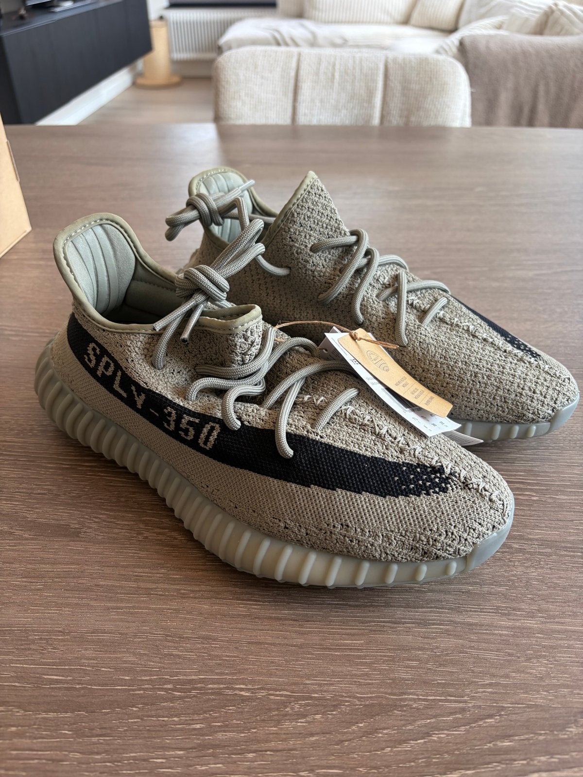 Adidas Yeezy Boost 350 V2 (nooit gedragen), Ophalen, Nieuw, Overige kleuren, Sneakers of Gympen