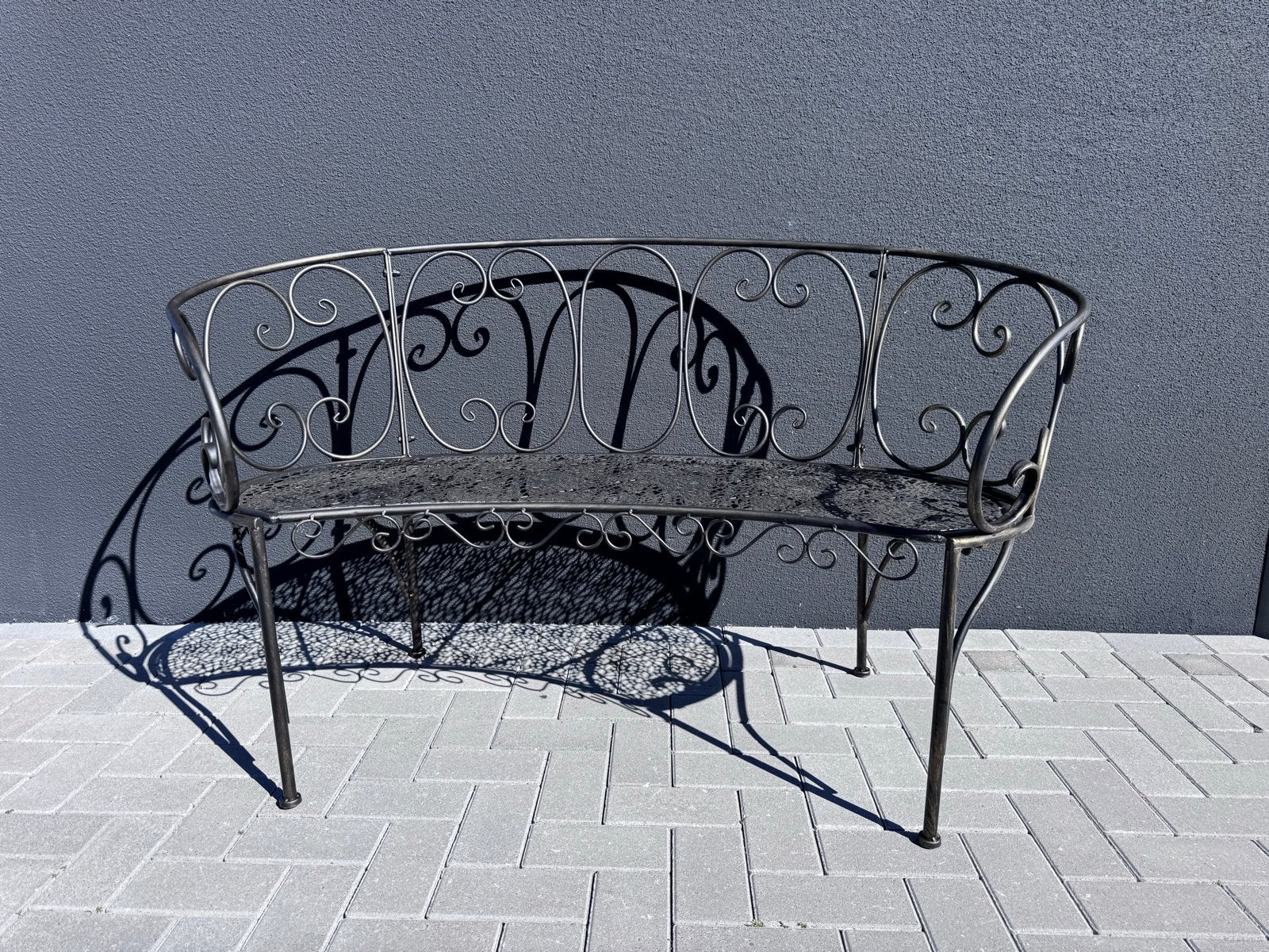 AANBIEDING Nieuwe metalen decoratieve tuinbank, Ophalen