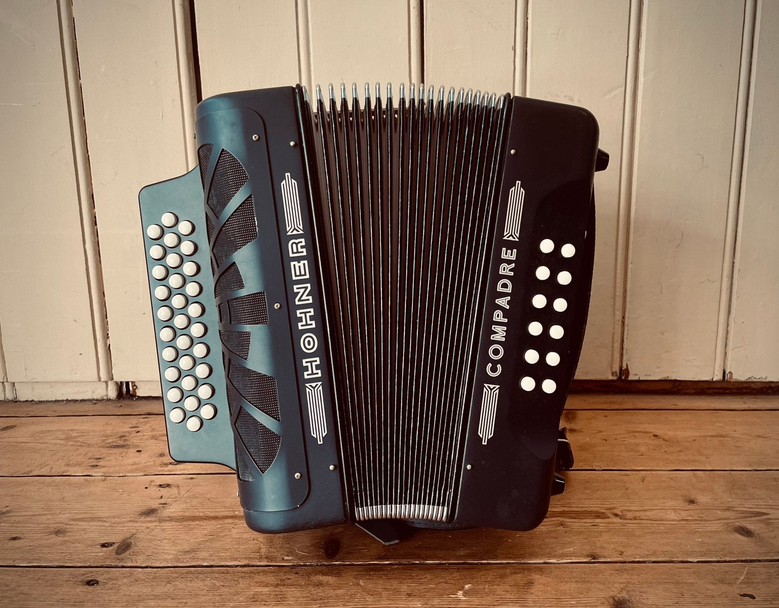 HOHNER Compadre Melodeon, Muziek en Instrumenten, Ophalen, Met riemen, Overige formaten, Zo goed als nieuw