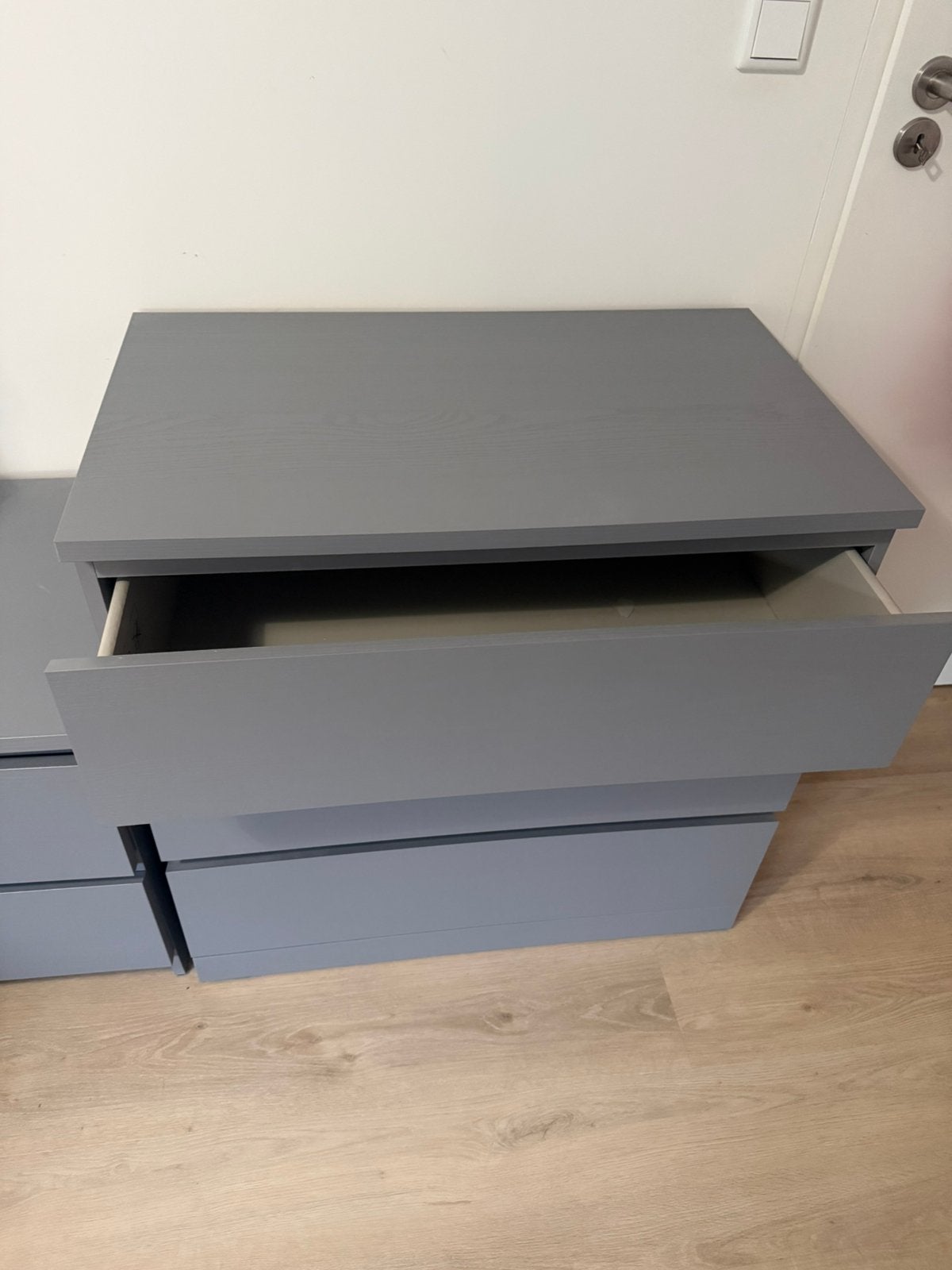Ikea Malm ladekast grijs 3 lades, Gebruikt, 100 tot 150 cm, 3 of 4 laden, 25 tot 50 cm