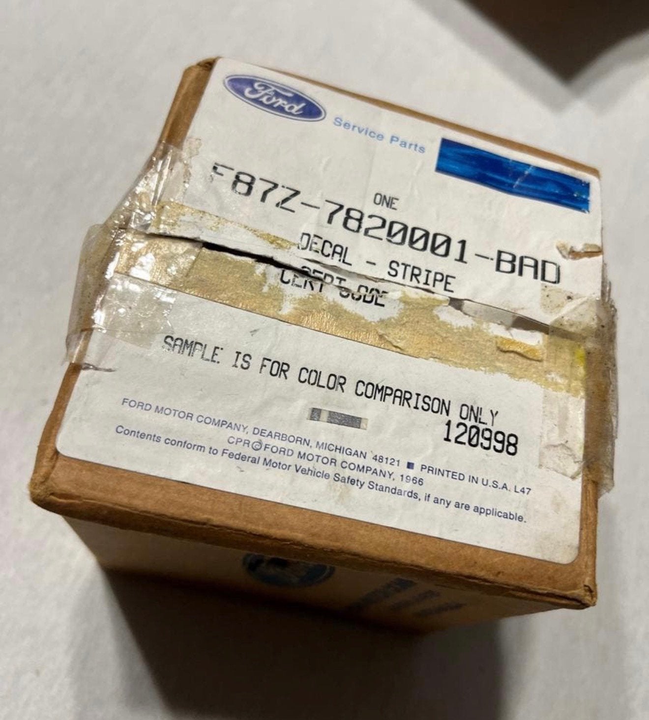 NOS Ford Explorer 1998 Strip F87Z7820001BAD F87Z-7820001-BAD, Auto diversen, Autostickers, Ophalen of Verzenden, P, P, P