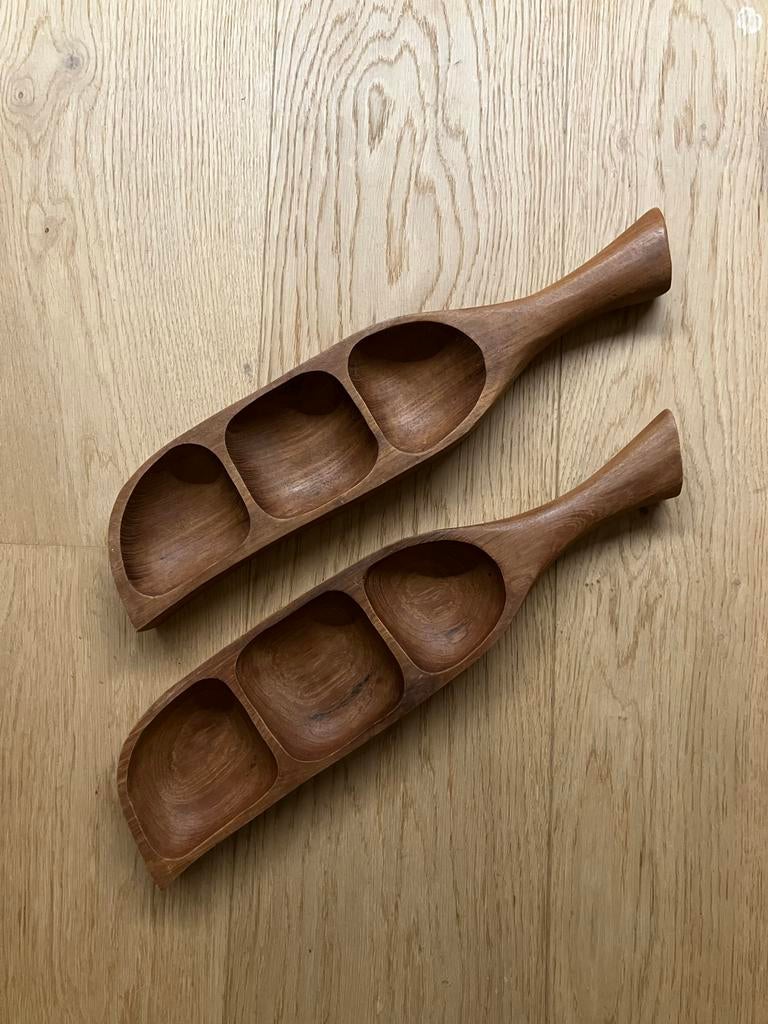 Set van 2 retro teakhouten snack serveerbakken uit Thailand, Ophalen of Verzenden, Zo goed als nieuw