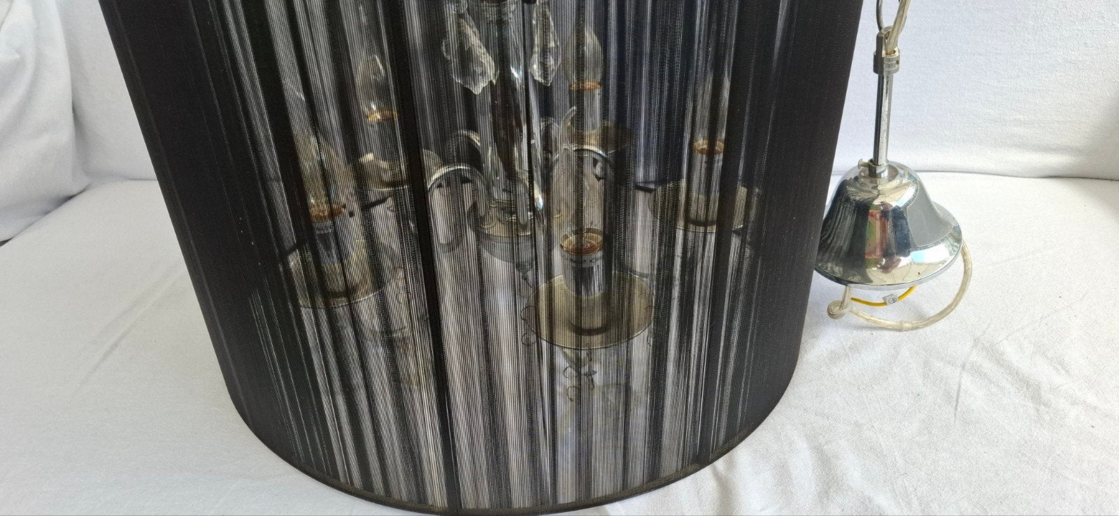 Elegante Kroonluchter met Zwarte Kap en Kristallen, Huis en Inrichting, Lampen | Kroonluchters, Gebruikt, Glas, Klassiek, Modern, Elegant
