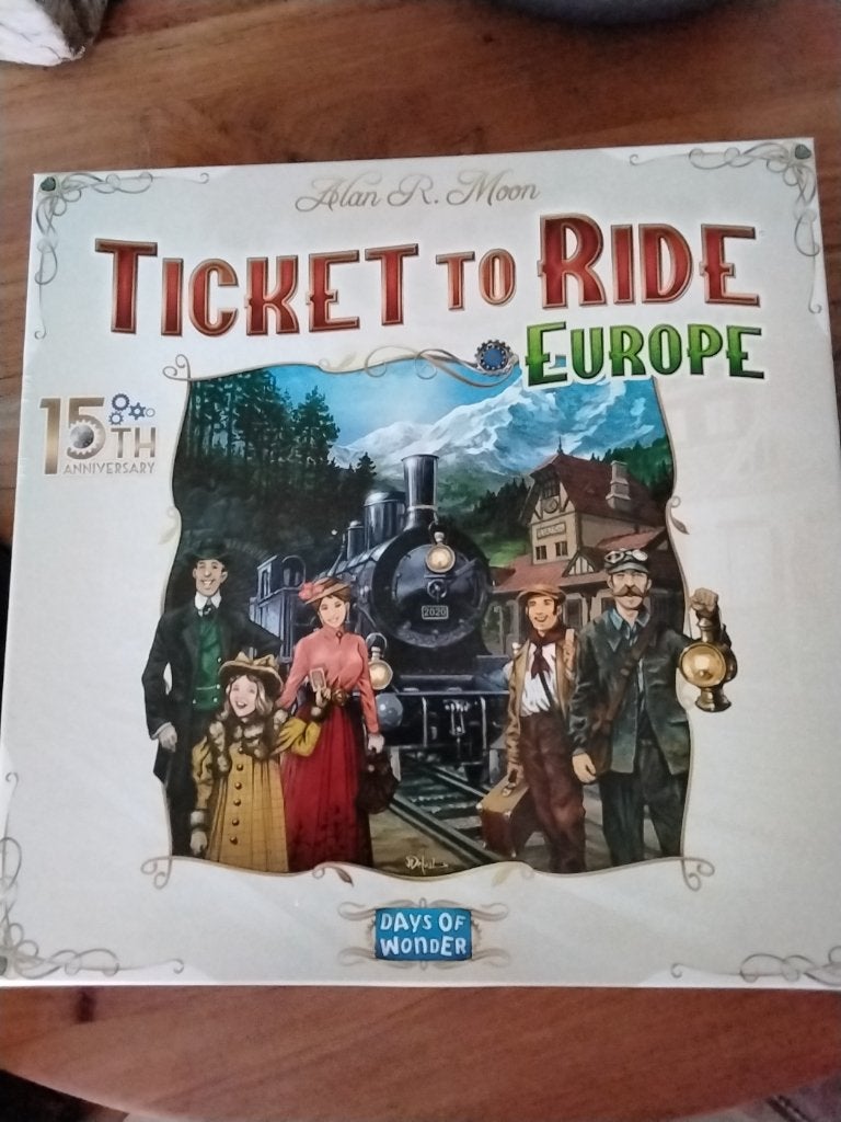 Ticket to Ride Europe - 15th Anniversary Editie, Een of twee spelers, Ophalen of Verzenden, Zo goed als nieuw, Days of Wonder