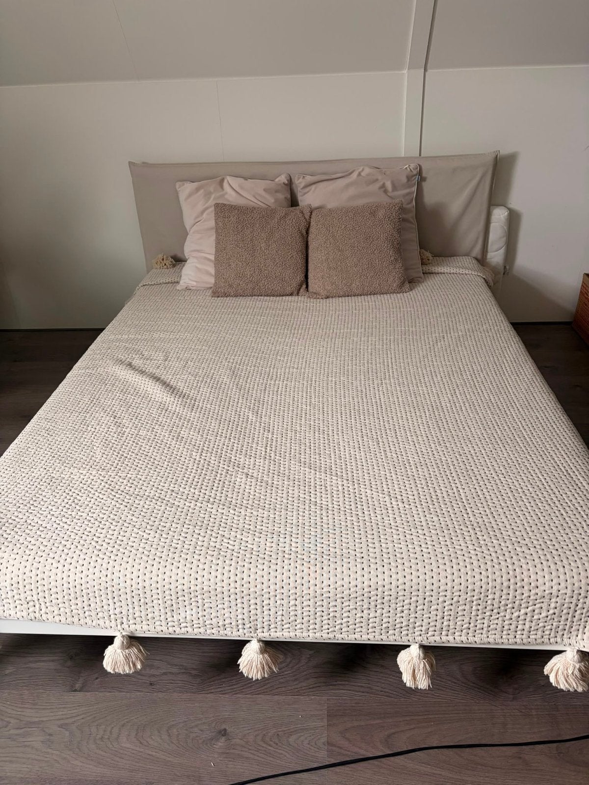 Ikea bed (KLEPPSTAD) met matras (LUDDROS) 160x200 cm, Ophalen, Wit, Tweepersoons, Zo goed als nieuw