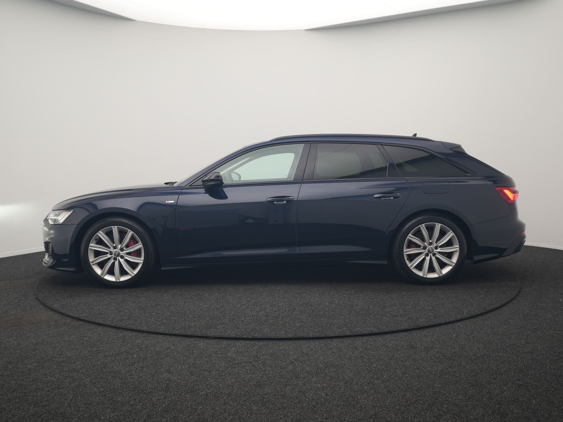 Audi A6 Avant 55 TFSI e Quattro 2x S Line PHEV 368pk Dealer, Automaat, Dealer onderhouden, Gebruikt, 4 cilinders