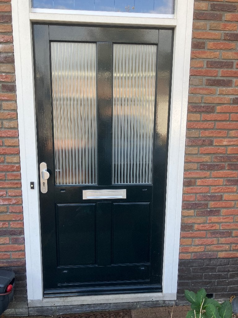 Mooie Hardhouten voordeur met melkglas en veiligheidssloten, Gebruikt, Buitendeur, 200 tot 215 cm, Glas