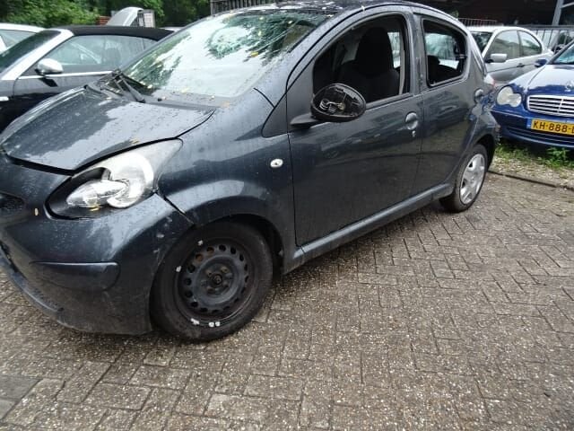 Toyota Aygo bj 2007 1.0 1KR-FE 88000 km voor demontage., Gebruikt, -, -, Ophalen of Verzenden