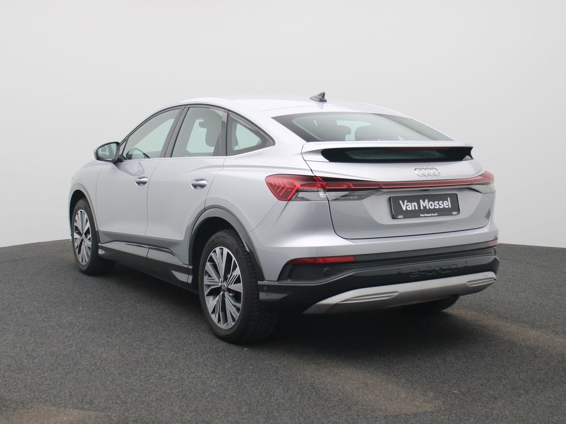 Audi Q4 Sportback e-tron 40 Attraction | Automaat | Stoelver, Auto's, Audi, Automaat, 12 maanden, Gebruikt, Zwart