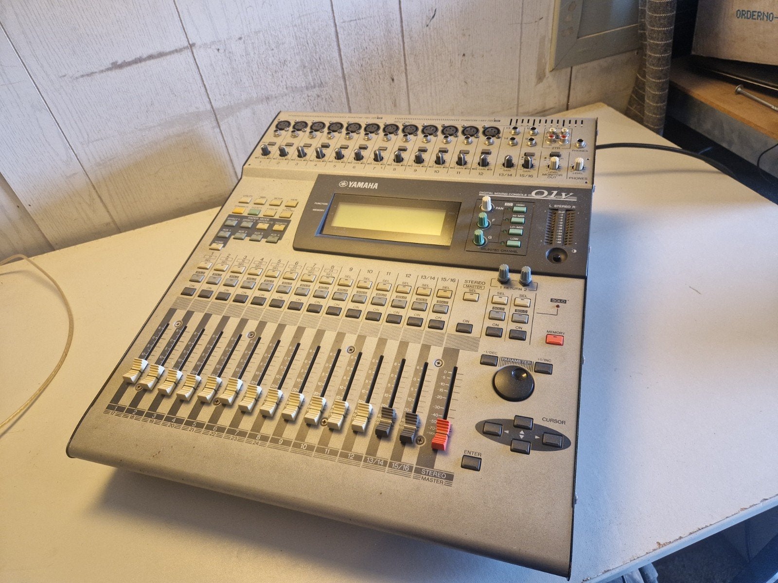 Yamaha O1V Digitale Mengtafel - Professionele Mixer, Muziek en Instrumenten, Mengpanelen, Ophalen of Verzenden, Gebruikt, 10 tot 20 kanalen