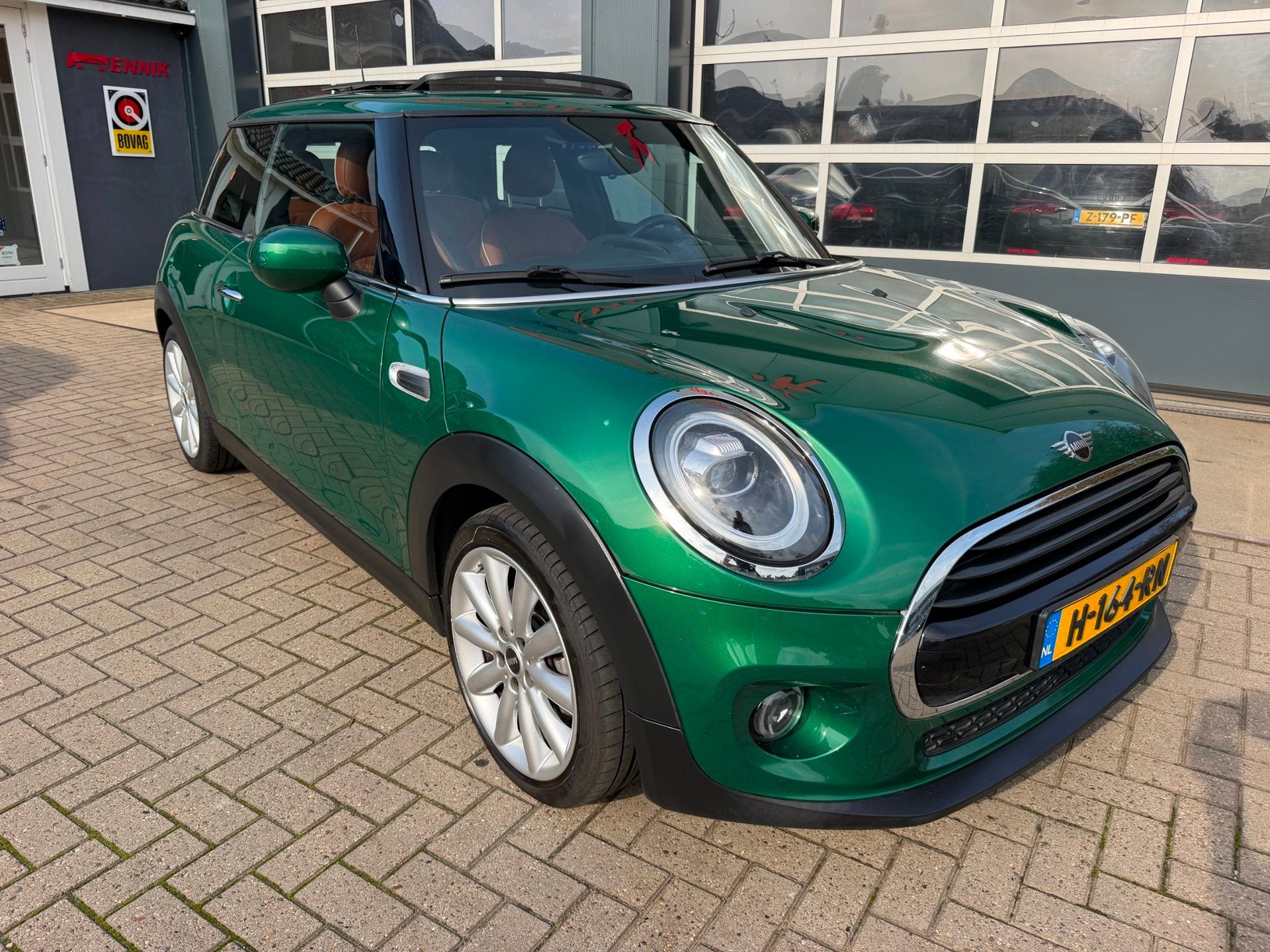 Mini 3-Deurs 1.5 Cooper Chili / Pano / Sportleder / Cruise /, Dealer onderhouden, 136 pk, Gebruikt, Euro 6