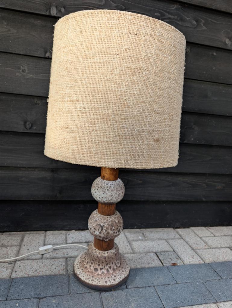 Vintage Kaiser Leuchten keramieken tafellamp met houten, Gebruikt, 50 tot 75 cm, Ophalen of Verzenden, Overige materialen