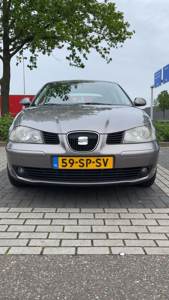 Seat Ibiza 1.4 16V 74KW 2006 Grijs, Auto's, Voorwielaandrijving, 15 km/l, 40 €/maand, 4 cilinders