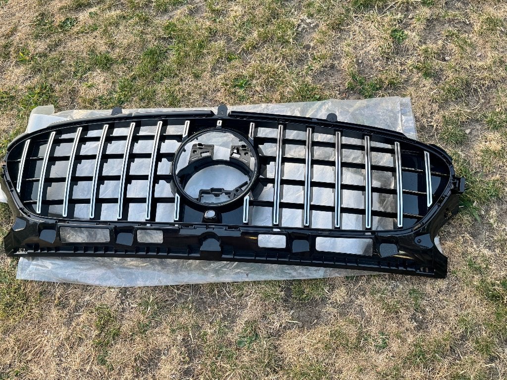 Grille Voor Mercedes-Benz GLA-Klasse type AMG, Ophalen, Voor, Mercedes-Benz, Nieuw