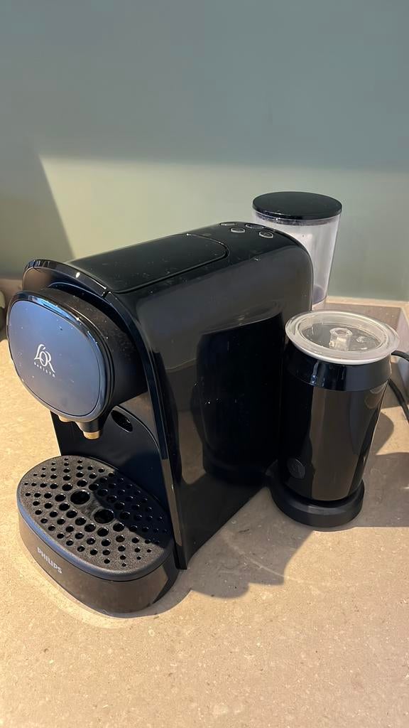 Philips L’or Barista koffiecupmachine melk, Espresso apparaat, Ophalen of Verzenden, Zo goed als nieuw, 2 tot 4 kopjes