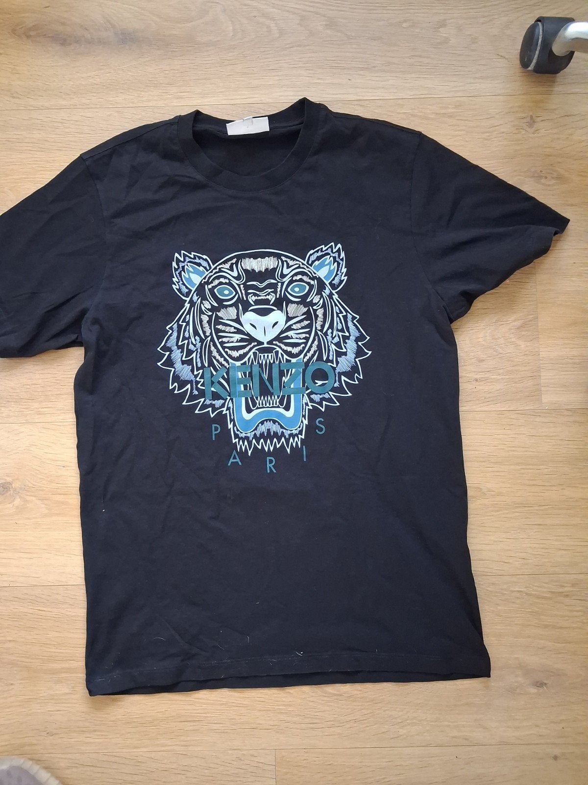 Stijlvol zwart Kenzo T-shirt met iconische tijgerprint, Kleding | Heren, Kenzo, Zwart, Ophalen of Verzenden, Zo goed als nieuw