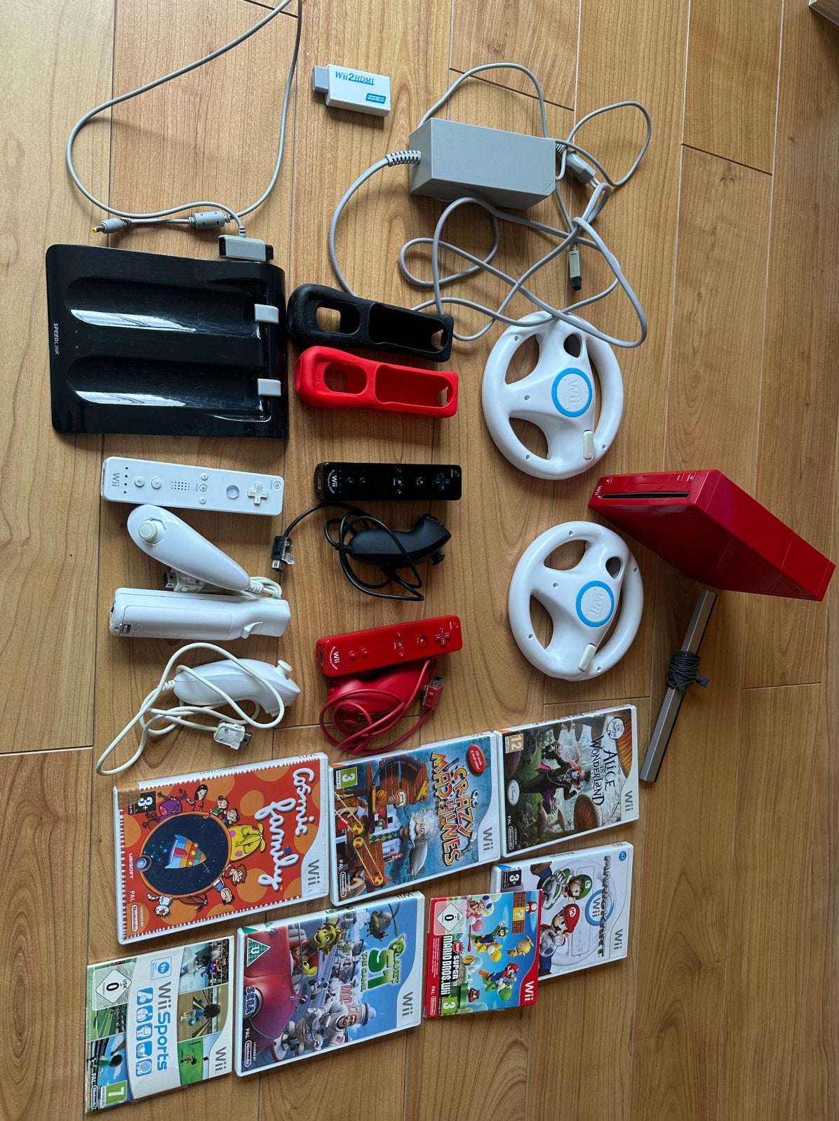 Rode Nintendo Wii Console Bundel met Accessoires en Games, Spelcomputers en Games, Spelcomputers | Nintendo Wii, Ophalen, Zo goed als nieuw
